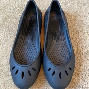 Like New Matte Black Crocs Flats